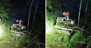 Lancha com passageiros perde controle e encalha fora do rio entre Coari e Tefé