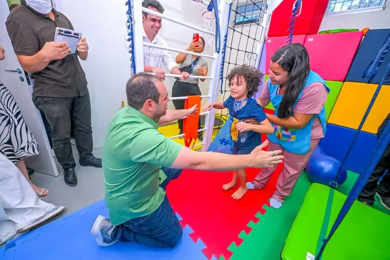 Região: Inaugurado por Roberto Cidade, Juventude TEA atende 250 adolescentes em Manaus