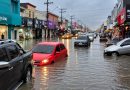 Forte chuva transforma ruas de Manaus em rios e provoca transtornos nesta sexta-feira (30) Forte chuva transforma ruas de Manaus em rios e provoca transtornos nesta sexta-feira (30)